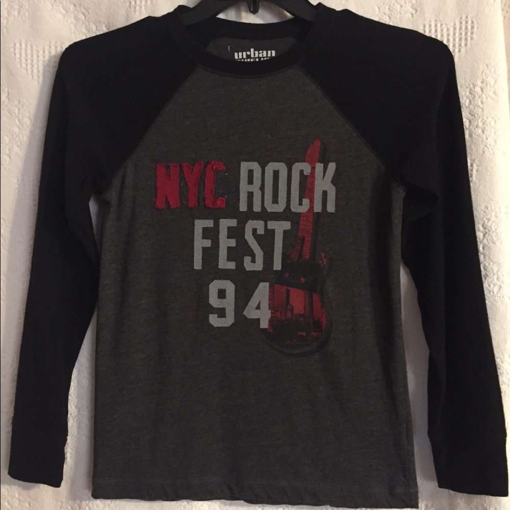 Boys medium Urban Pipeline long sleeve T-shirt
